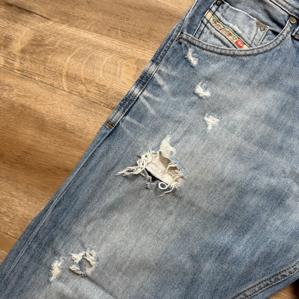 Diesel Krayver Jeans Men 29x26 Blue Slim Carrot Stretch Destroyed Denim (Hemmed)